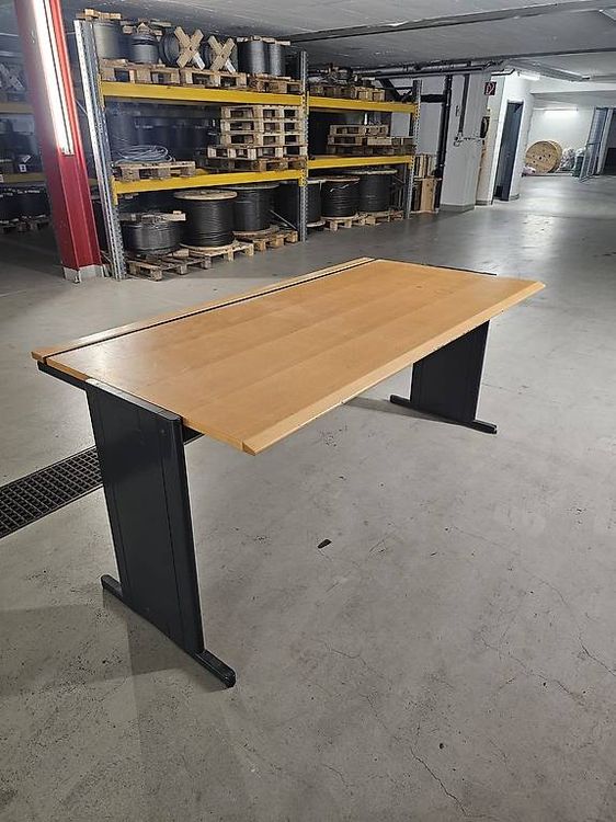 Scrivanie: 10 Stk. Bürotisch 1.75x0.90m – Usato da Laufen venduto da BischagAG