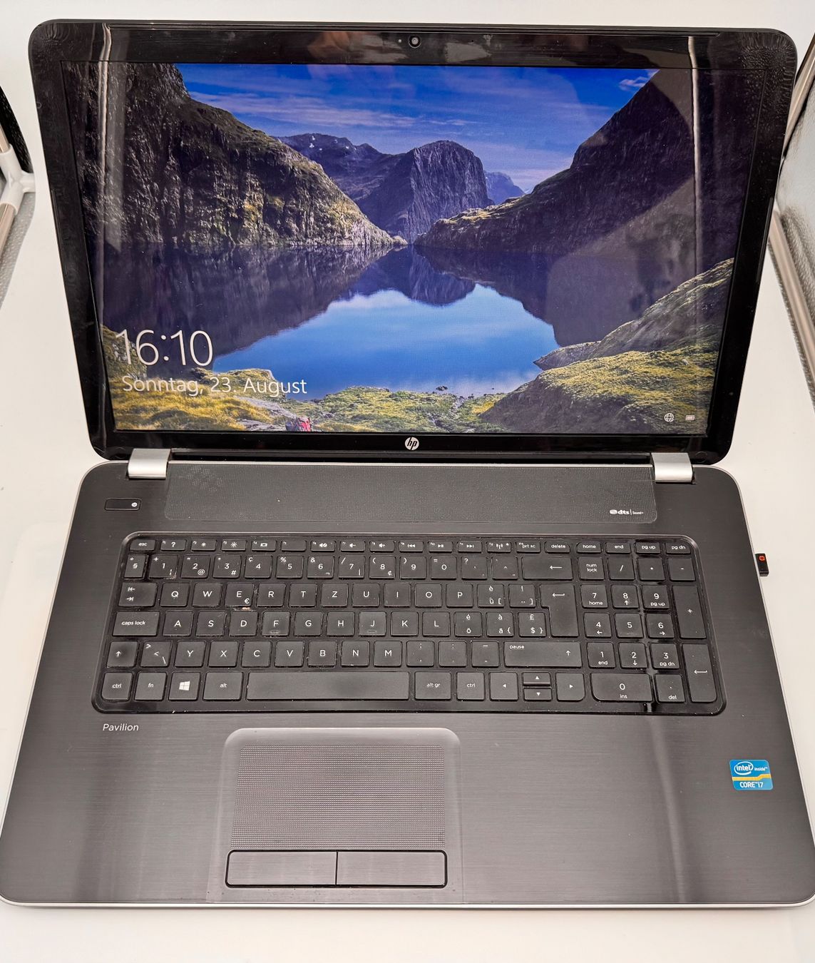 Hewlett Packard Portables: HP Pavilon 17 Notebook PC – D'occasion à Hermetschwil-Staffeln par Mobile2013