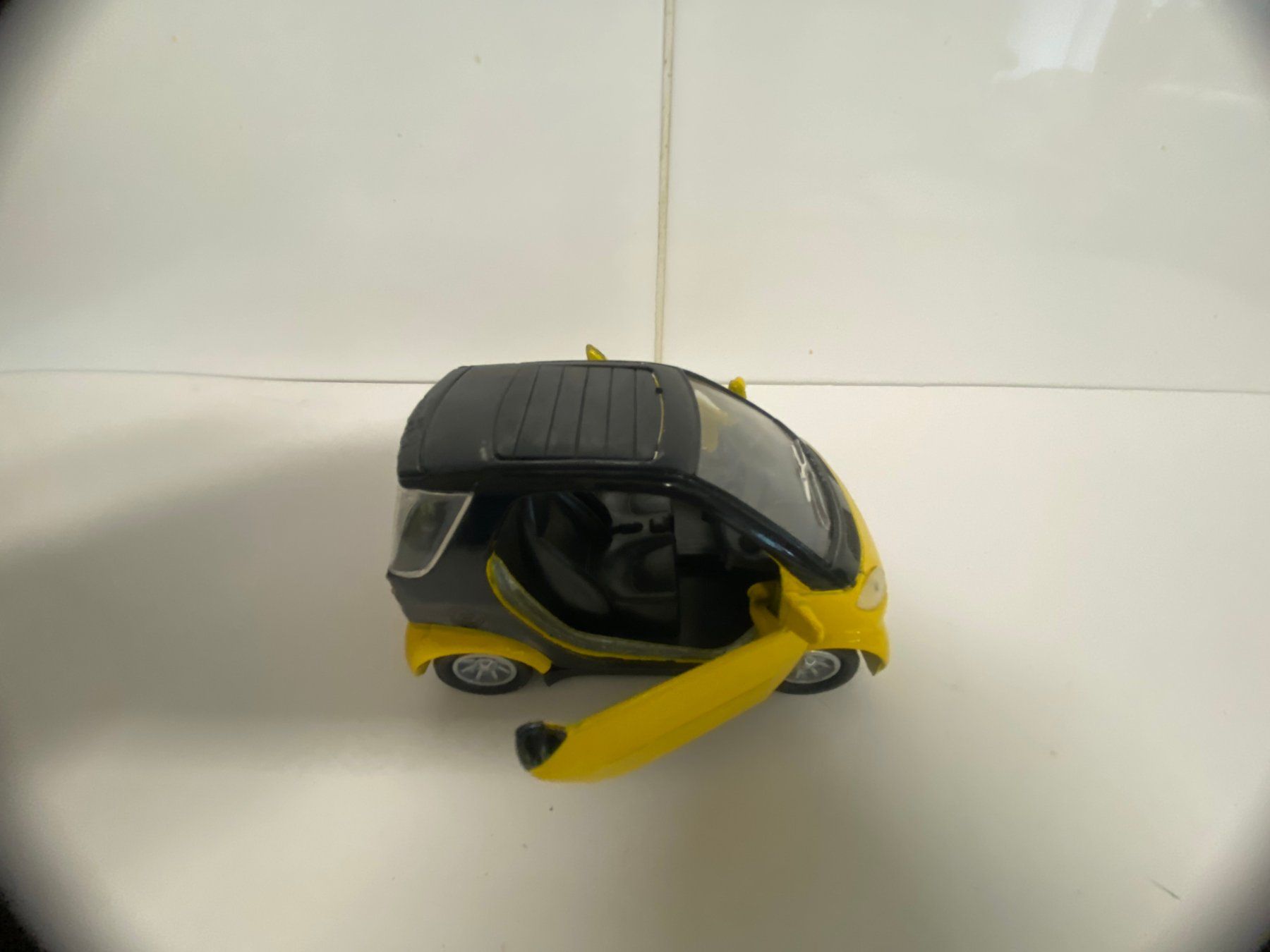 Smart Modellini d'auto: SMART for two  431 gelb – Usato da Kerzers venduto da tisyayasuBE 6