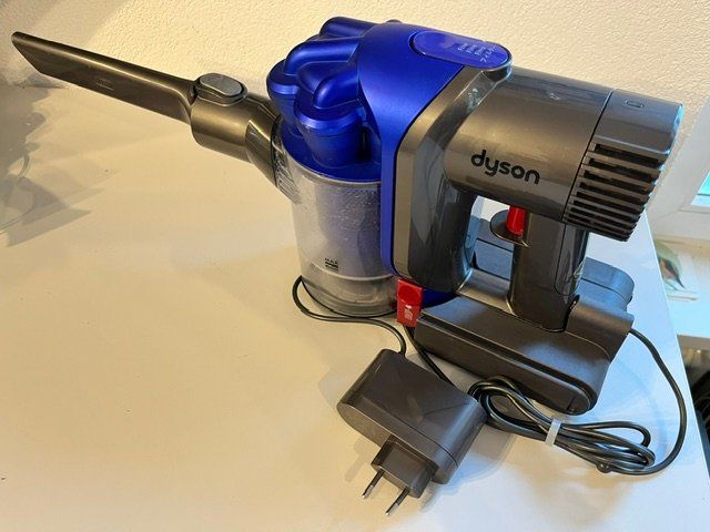 Dyson Aspirateurs & Accessoires: Dyson DC 34 - Handstaubsauger – D'occasion à Adliswil par OurChance