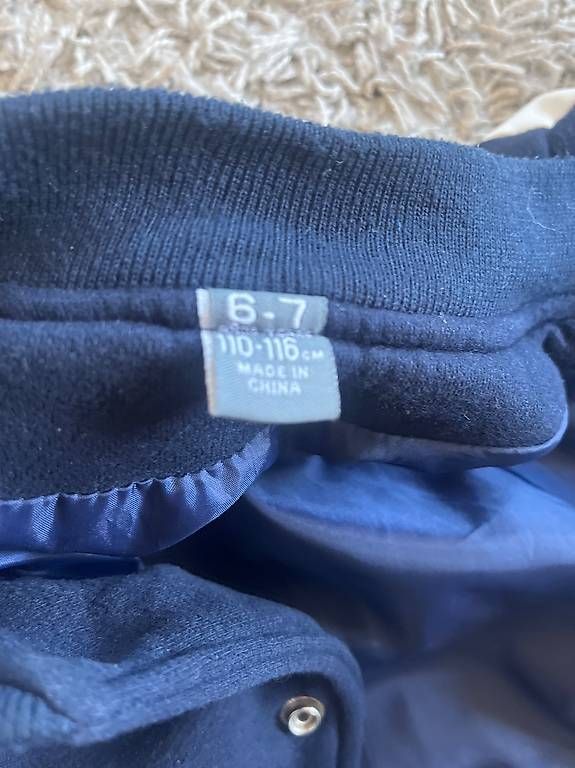 Giacche & Cappotti: Collegejacke 110/116 – Usato da Zürich venduto da VeronikaMorach 2