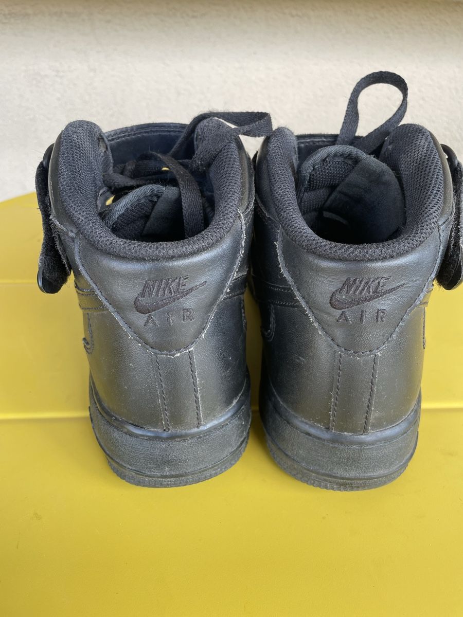 Nike Scarpe da uomo: Baskets Nike Air Force 1 Mid noires, taille 40.5 – Usato da Lausanne venduto da sa_b 2