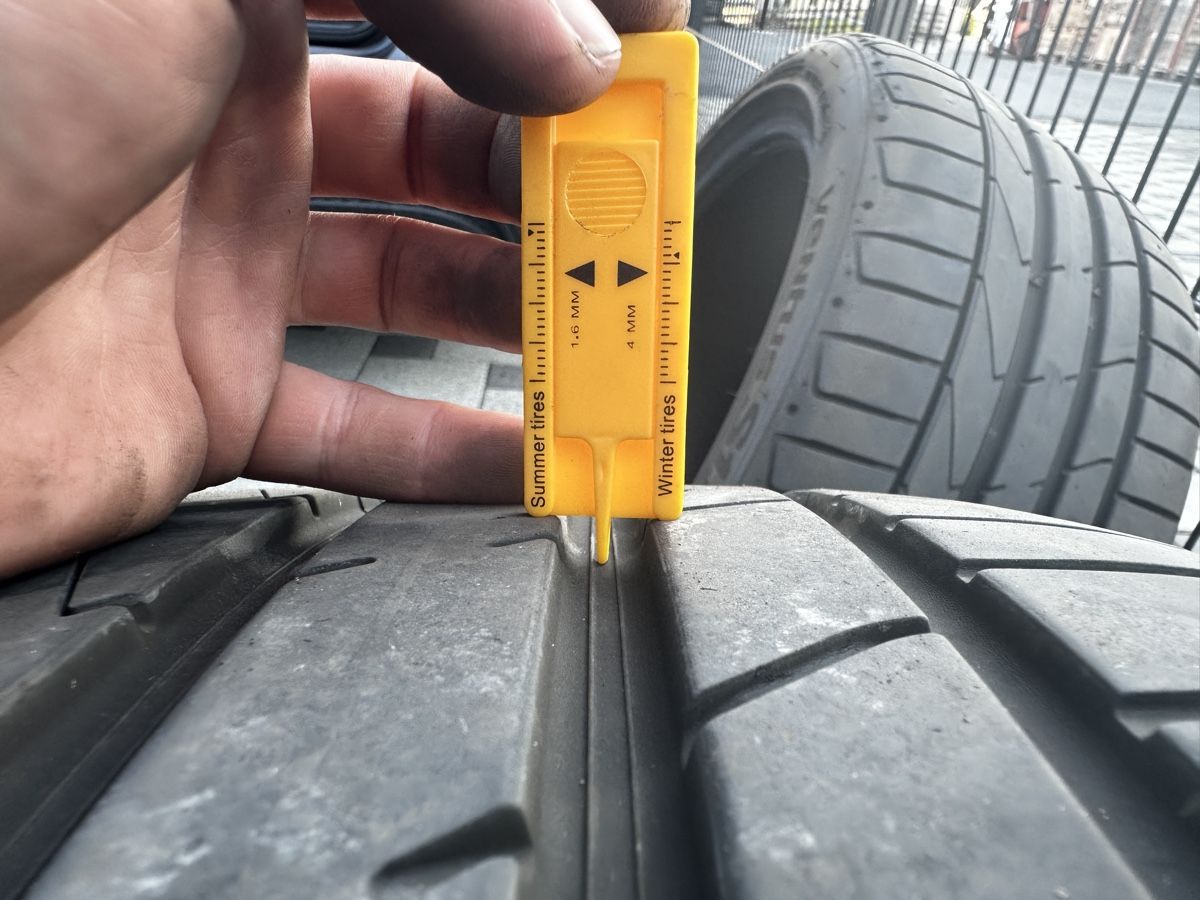 Sonstiges Fahrzeugzubehör: 255/35 R19 Hankook – Gebraucht aus Montlingen von mid_m5zn 7