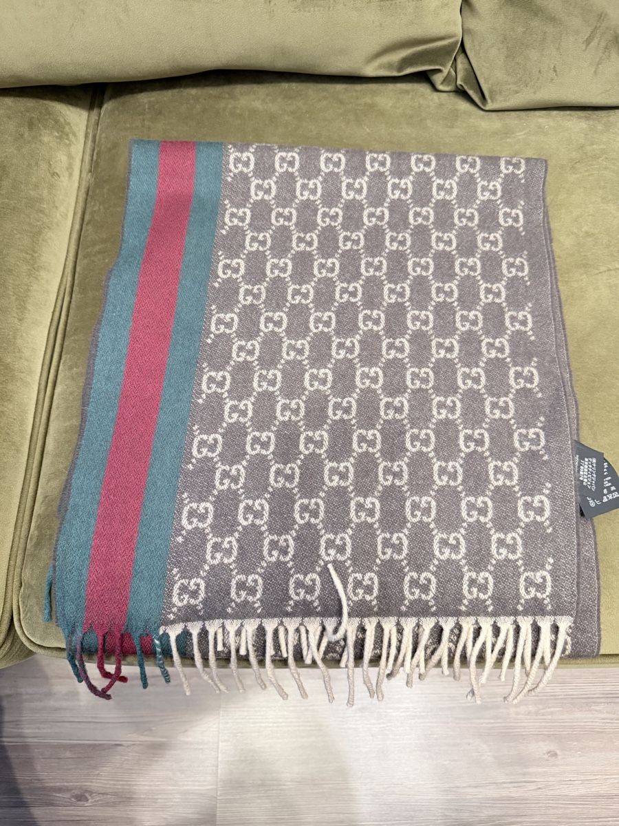 Gucci Foulards, Tücher & Schals: Gucci Schal aus Wolle – Neu (gemäss Beschreibung) aus Berschis von Maxmara86