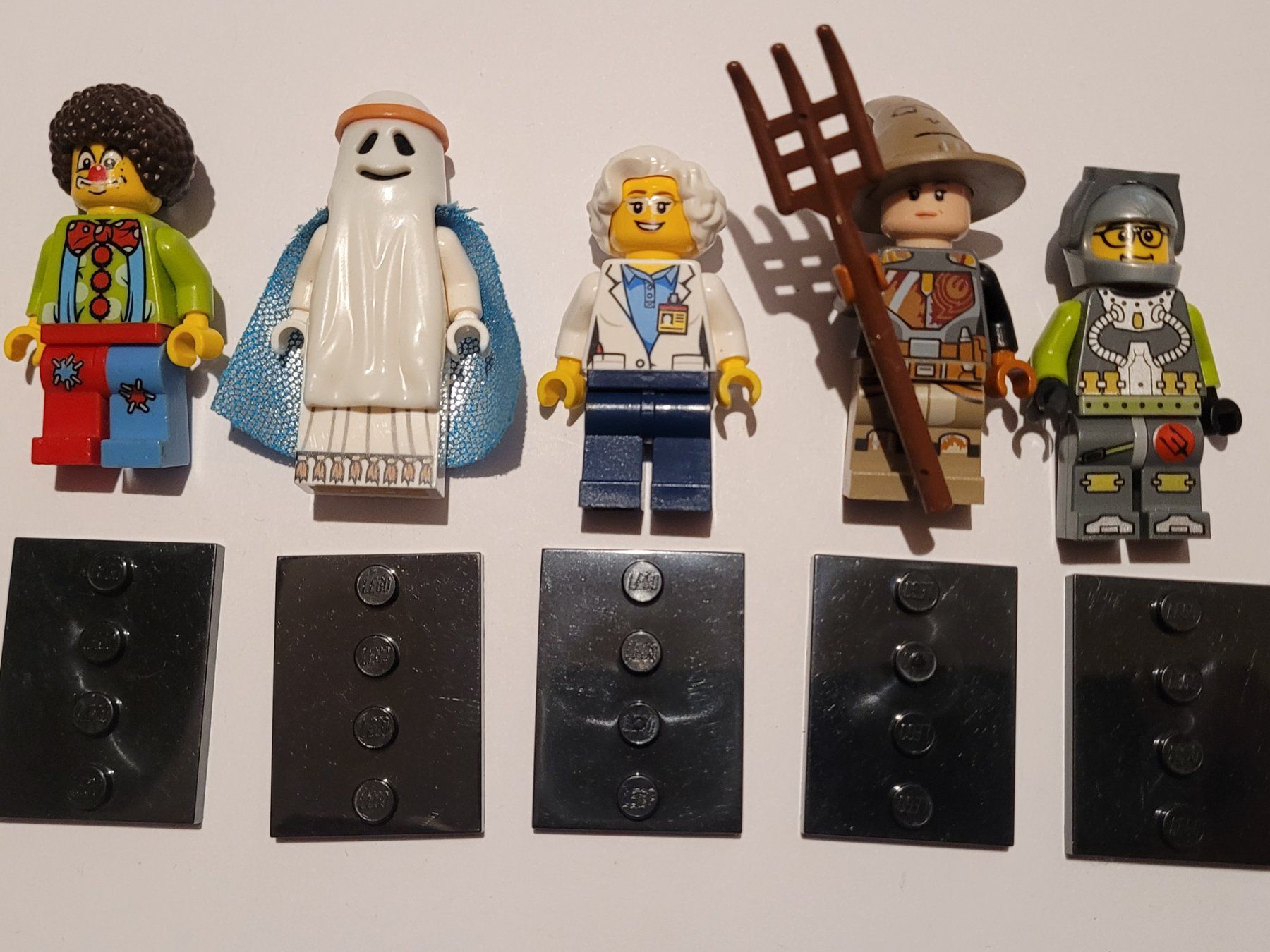 Lego Kit di costruzioni: 5 Lego minifiguren series – Usato da La Tour-de-Peilz venduto da estelle69