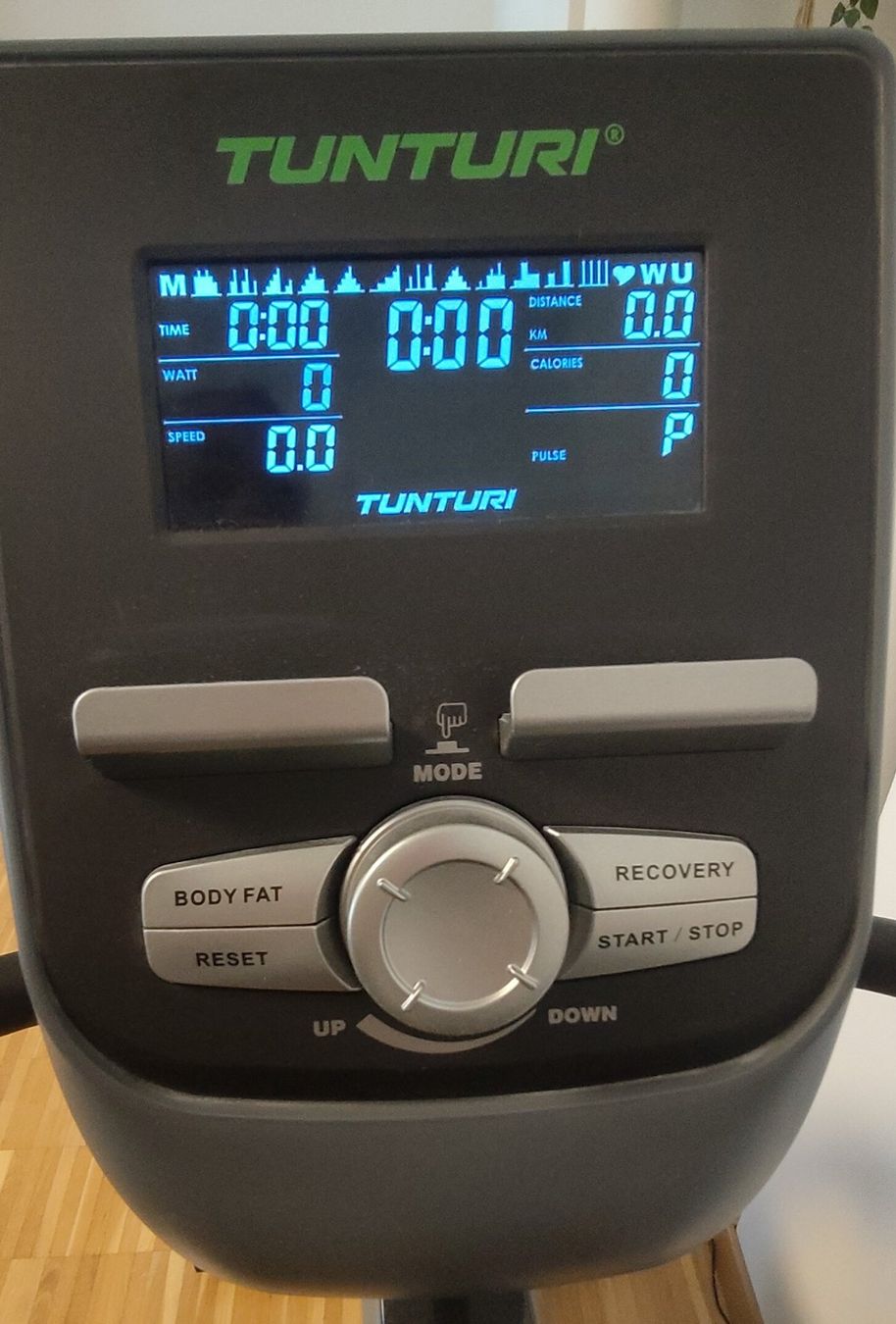 Tunturi Hometrainer: Tunturi Liegeergometer E50r mit div. Fitnessprogrammen – Usato da Buchs ZH venduto da Ellisviola 2
