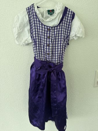 Süesses Dirndl, Grösse 134/140 von Kitzo Alpen Austria