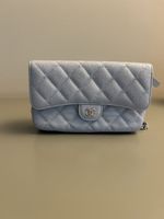 Chanel O-Porte Tel A Chaine, hellblau
