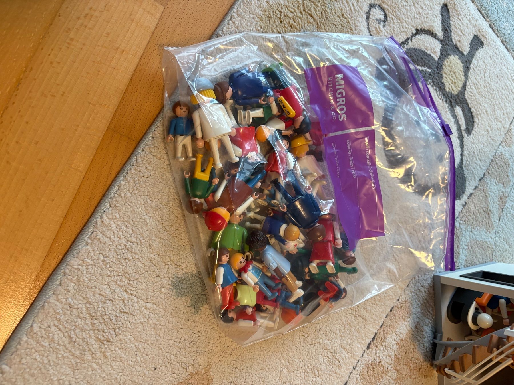 Playmobil Giocattoli: Playmobil Wohnhaus mit Einrichtung – Usato da Henggart venduto da Jacqueline_Kesseli 8
