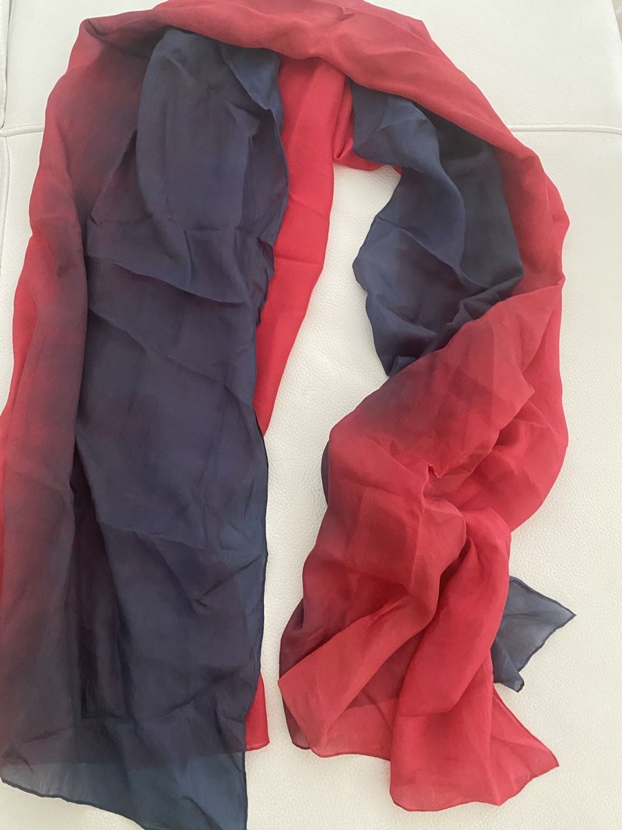 Foulard & Sciarpe: Grosse Seiden Schal 🌸 – Usato da Opfikon venduto da Luis144 2
