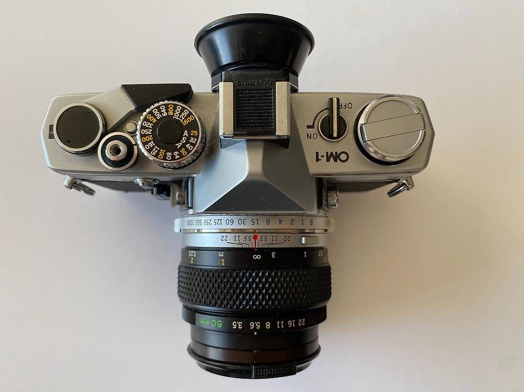 Olympus Fotocamera: Pack Argentique Olympus OM-1 silver – Usato da Randogne venduto da fli_pf6h 1