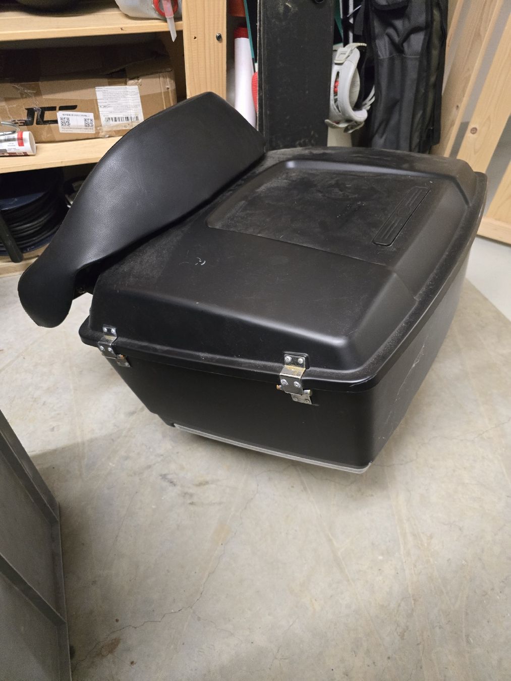 Harley-Davidson Reisekoffer: Harley Davidson Touring Topcase – Gebraucht aus Niederbipp von Tiffany1771