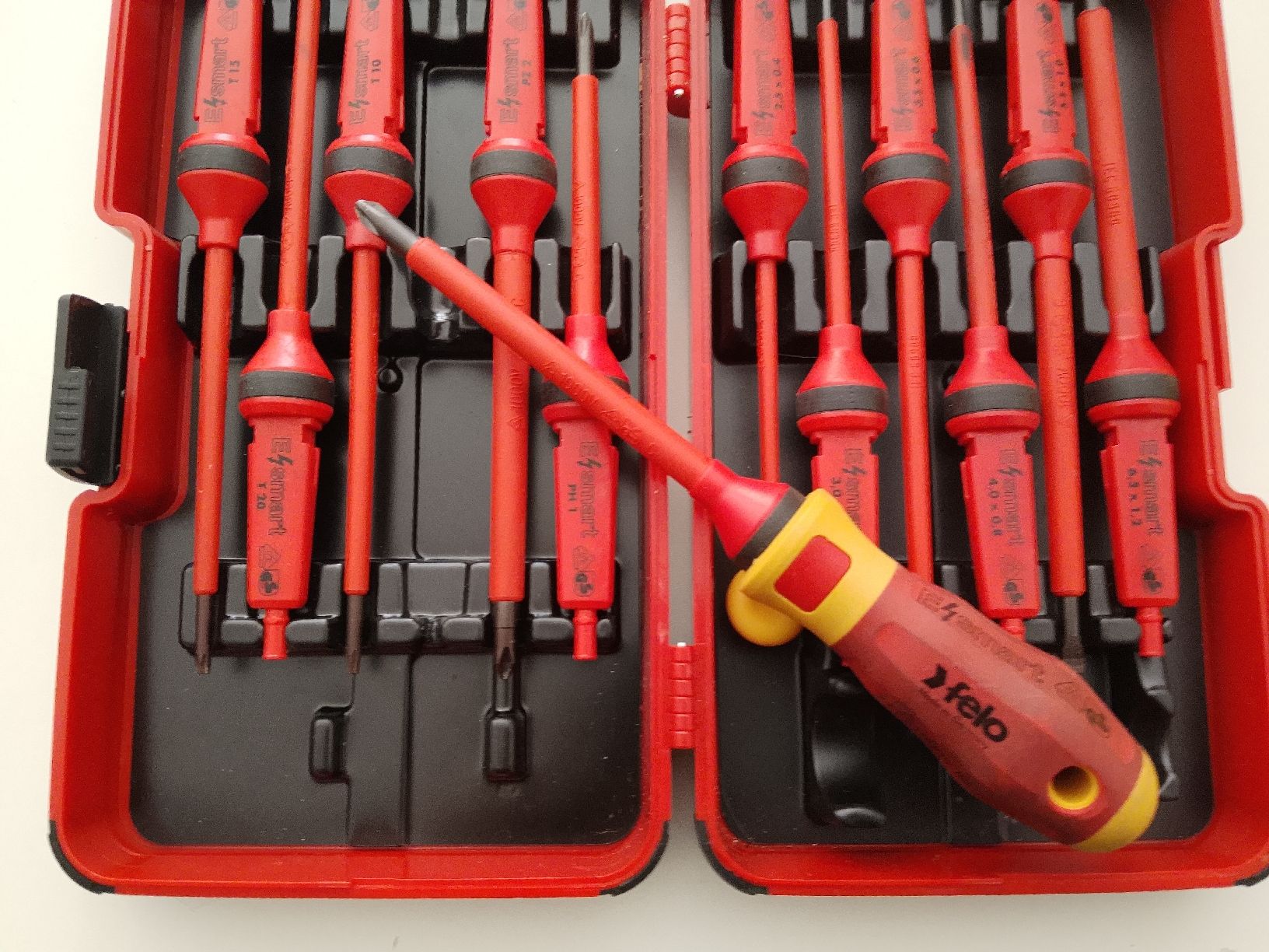 Tutti gli attrezzi: Felo Germany Schraubenzieher Set e-smart im hardcase – Nuovo (secondo la descrizione) da Biel/Bienne venduto da Vintage-timearts 1