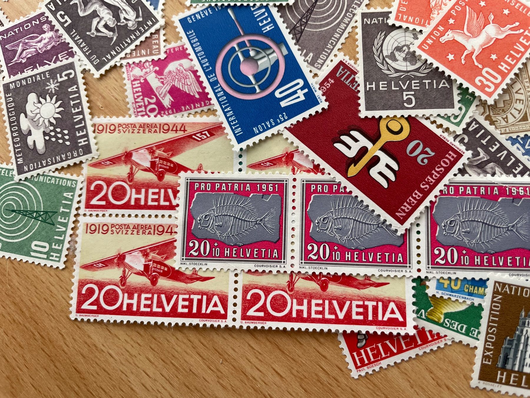 Tutti i francobolli: Timbres neufs** variés, – Usato da Sonceboz-Sombeval venduto da Comment2 2