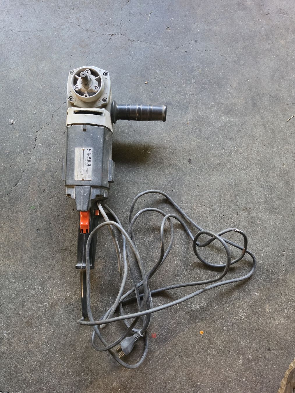 Tous les outils: Poliermaschine – D'occasion à Malters par Luk_98w8
