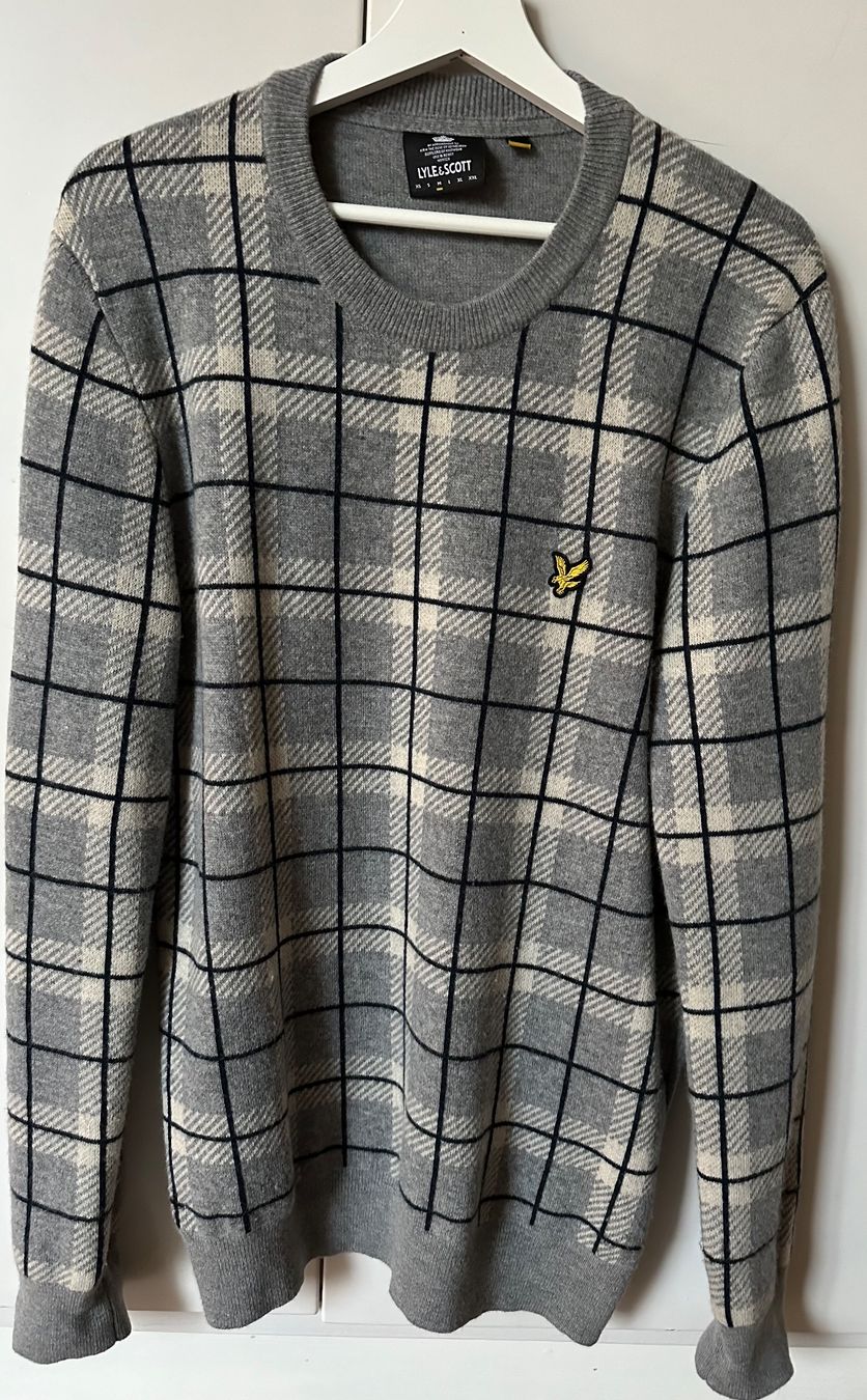Pulls & Sweat-shirts: Lyle & Scott Pullover, kariert, grau – D'occasion à Wohlen AG par thr_t5x8