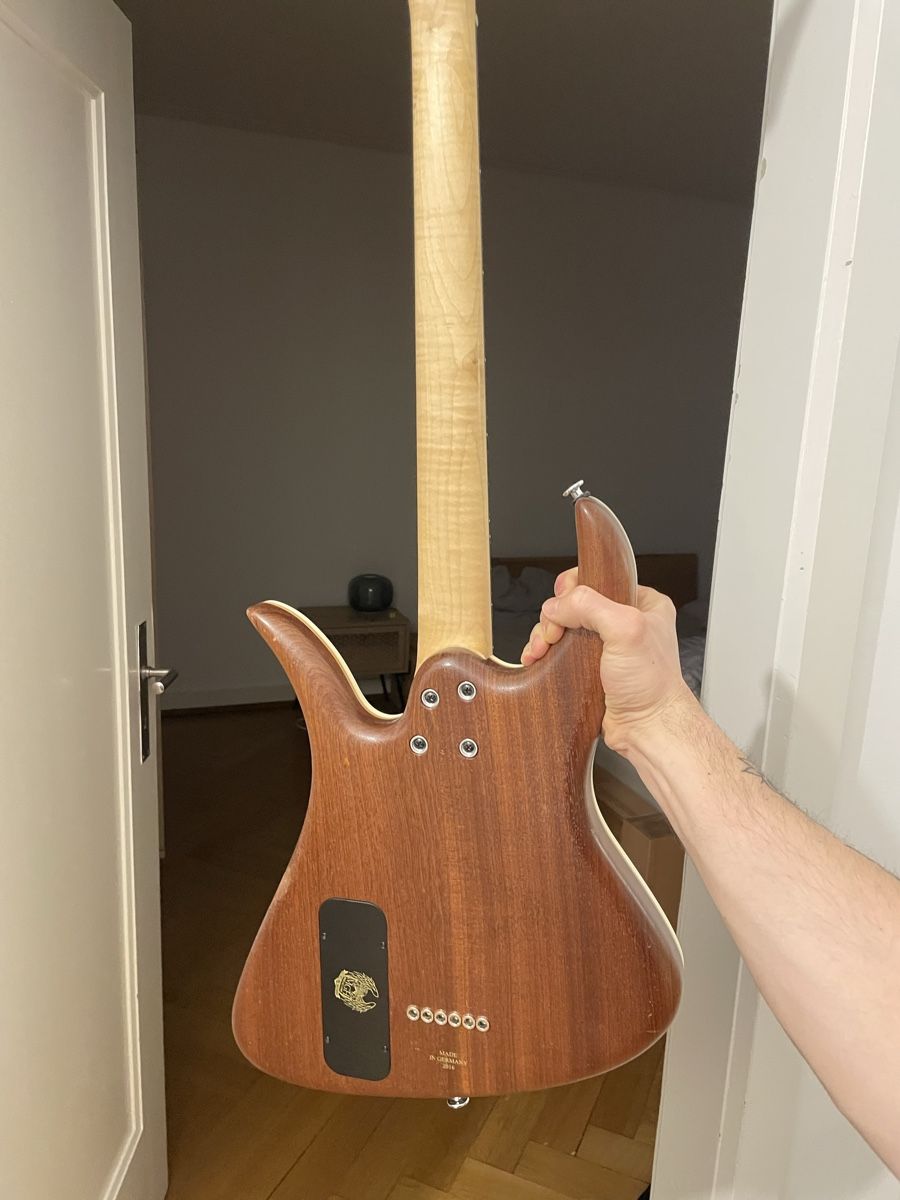 Musikinstrumente: Wunderschöne Handgefertigte E-Gitarre – Gebraucht aus Basel von AntoKramer 1