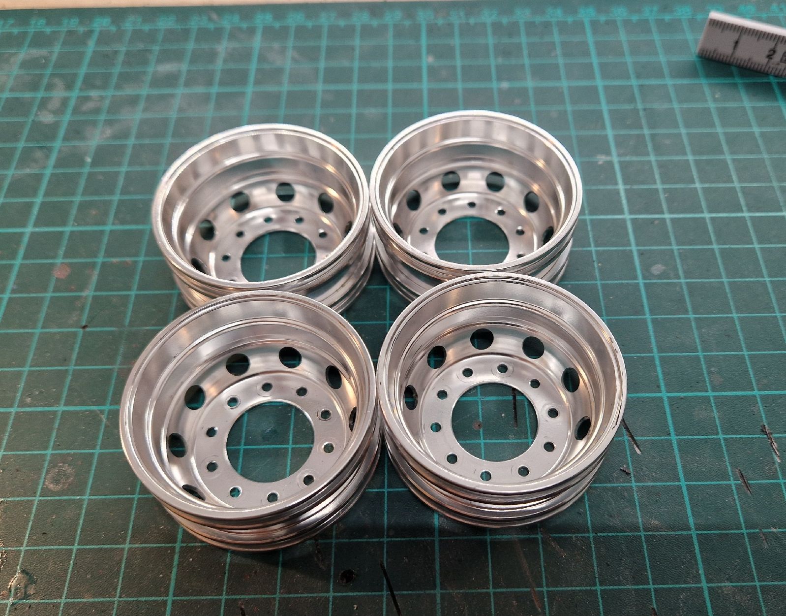 Modellismo RC: 1:14 Lesu Alufelgen – Usato da Emmenbrücke venduto da PBoumi