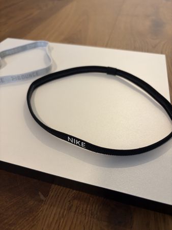 2 Haarbänder von Nike und Bounce, neuwertig!