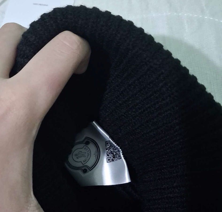 Moncler Hüte, Mützen & Caps: Bonnet Moncler  – Neu und originalverpackt aus Neuchâtel von xiao_bei 2