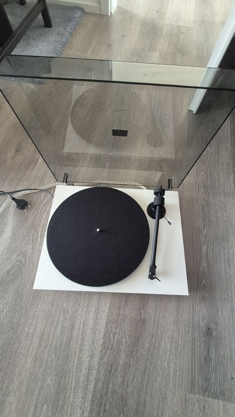 Pro-ject Giradischi: Pro-ject T1 Plattenspieler – Usato da Amriswil venduto da sni_yd5q 1