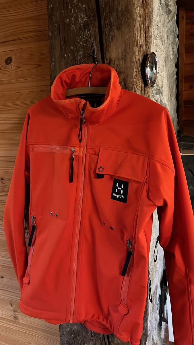 Haglöfs Giacche: Veste Haglöfs Softshell Rouge, Taille S - État Impeccable – Nuovo (secondo la descrizione) da Martigny venduto da bigpeasy05
