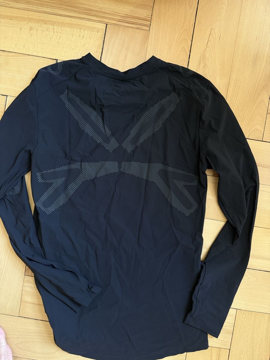 On T-shirts: On Longsleeve Gr. L – D'occasion à Bern par Laufsport3000 3