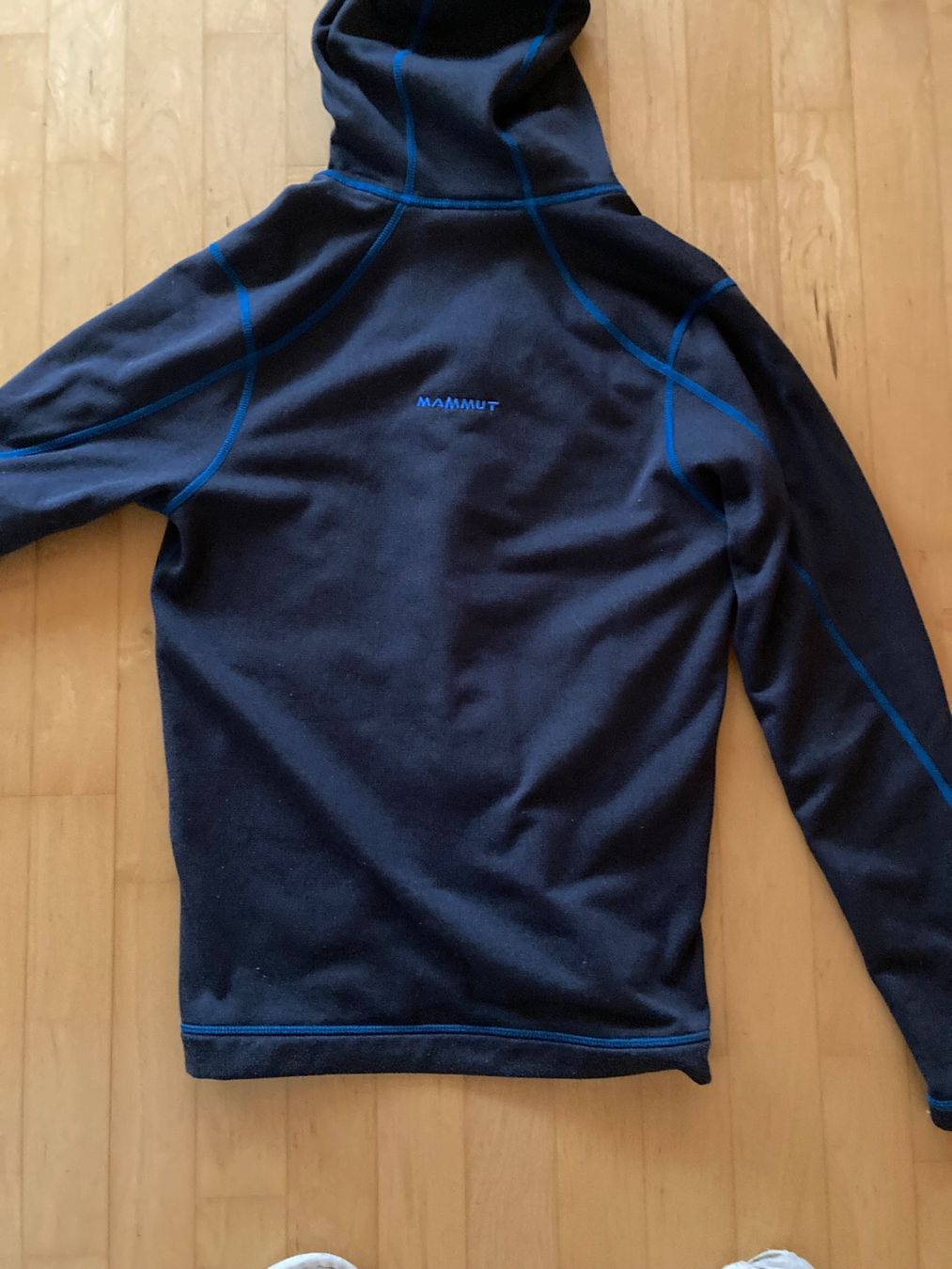 Mammut Jacken: Mammut Faserpelzjacke S – Gebraucht aus Eggiwil von onedollar02 5