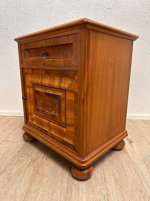 Comodini: Vintage Nachttisch im Biedermeier Stil – Usato da Obernau venduto da Arche_Noah_Brocki 3