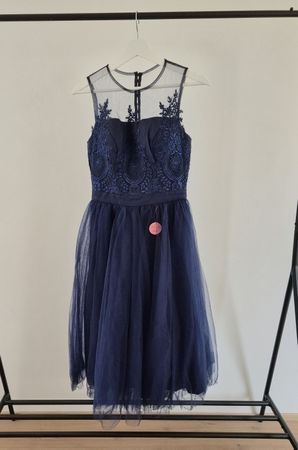 Dunkelblaues Cocktailkleid mit Tüll und Spitze