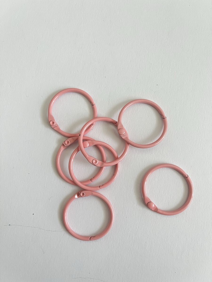 Porte-clés: Anneaux porte-clés rose 7 pièces – Neuf (Voir description) à Champlan par Cjayretro