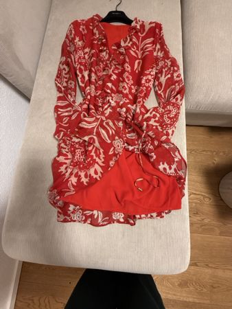 LIU JO Kleid, rot/weiss, Grösse 36, perfekt für Herbst