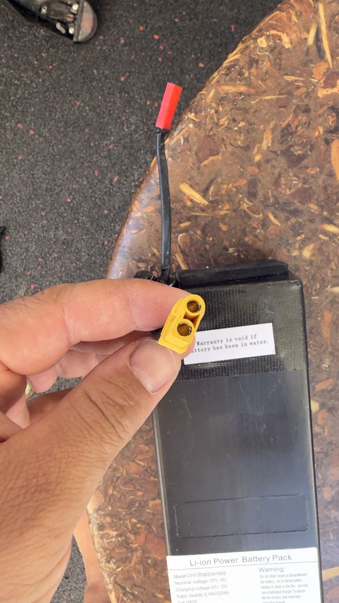 Akkus: Li-ion Power Battery Pack 37V DC gebraucht – Gebraucht aus schlieren von elezkurtaj 2