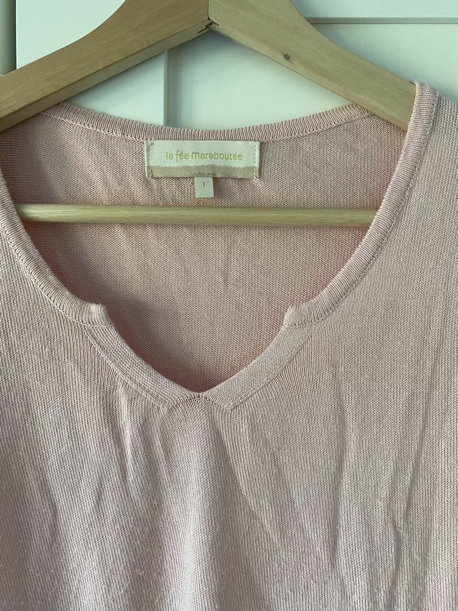 T-shirts: La Fée Maraboutée Pull Rose Manche 3/4 – Neuf (Voir description) à Villars-sur-Glâne par mel_6q5w