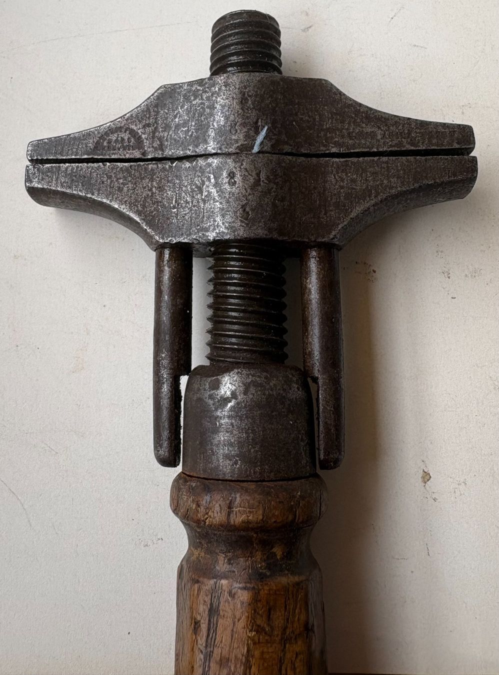 Tous les outils: ANTIKES WERKZEUG MIT PUNZE – D'occasion à Ostermundigen par wini63 1