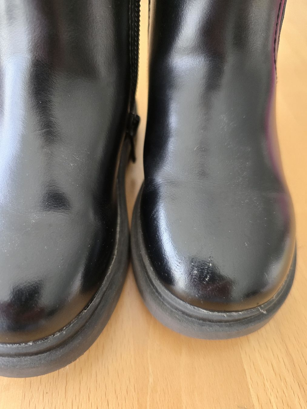 H&M Chaussures garçon: Kinder Stiefeletten Gr 23 – D'occasion à Seedorf UR par Kali_fornia 2