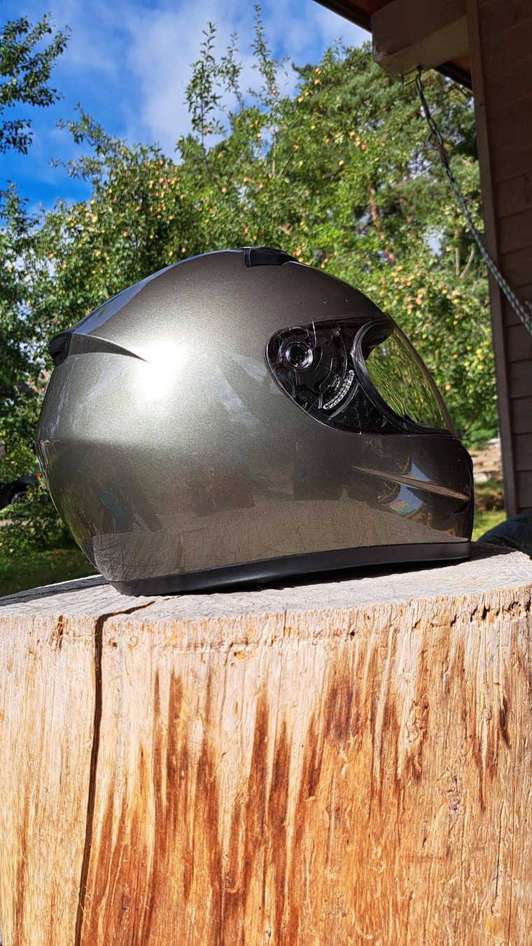 Caschi & visiere: Casque de moto enfant – Usato da Fontenais venduto da Lydialavendeuse 3