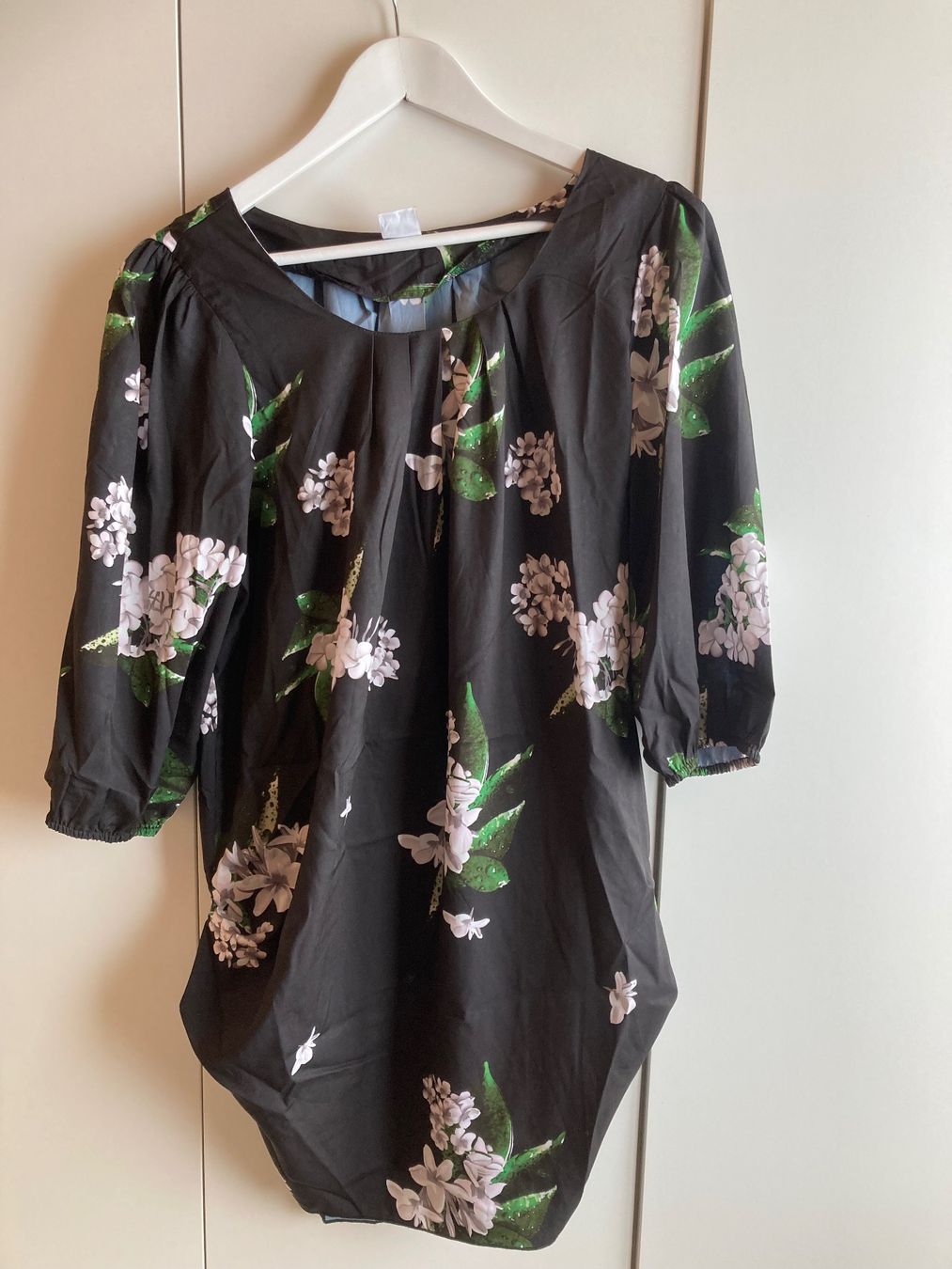 Lots de vêtements: SS-Oberteile (M-L) – D'occasion à Soglio par 111Luna111 5