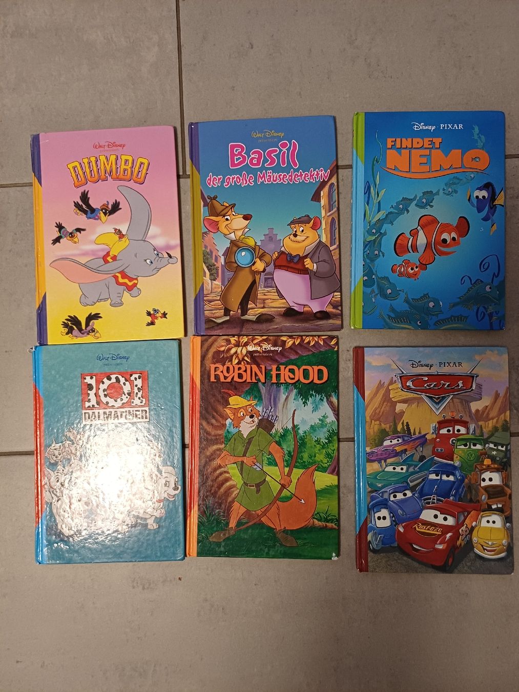 Libri: 6 Walt Disney Bücher – Usato da Kollbrunn venduto da mitglied2007