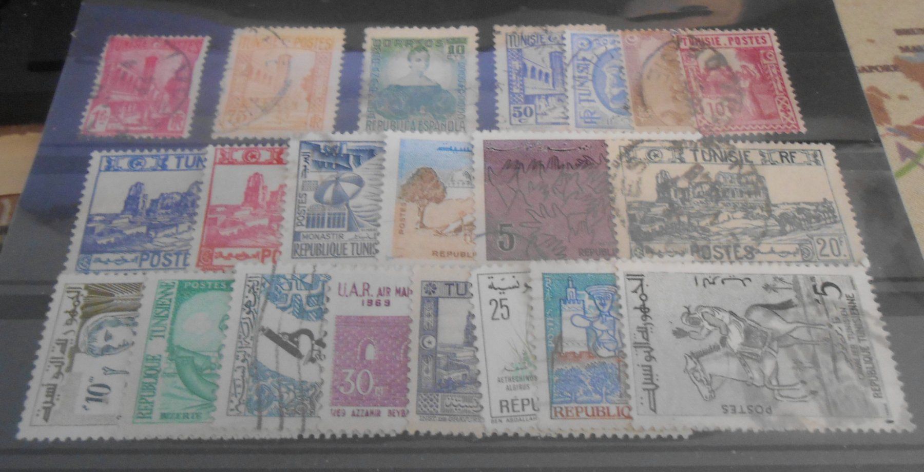 Tutti i francobolli: Briefmarken Sammlung Tunesien, Konvolut, Mixtur – Usato da Basel venduto da Javer