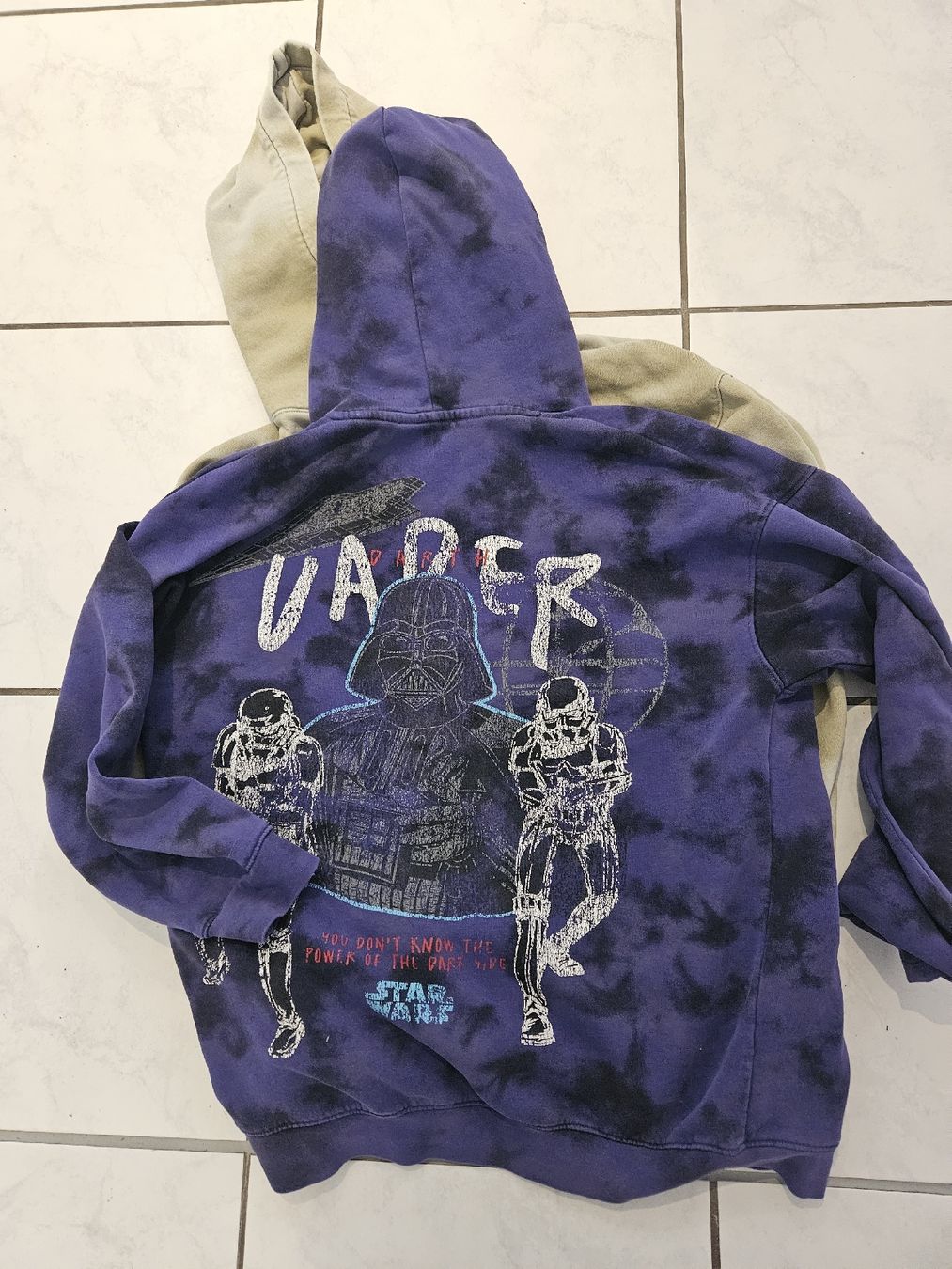 H&M Kleiderpakete & -sets: 3 H&M Kaputzenpullover – Gebraucht aus Pfaffnau von sim_6rqw 1