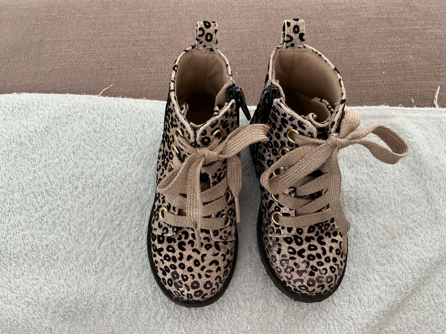 Scarpe per ragazze: Coole Mädchen-Boots – Usato da Triesen venduto da boston7