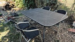 Gartentisch mit 4 Stühlen