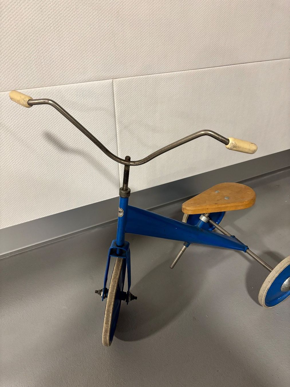 Veicoli per bambini: altes KEMP Dreirad – Usato da Neunkirch venduto da autoscooter57 1