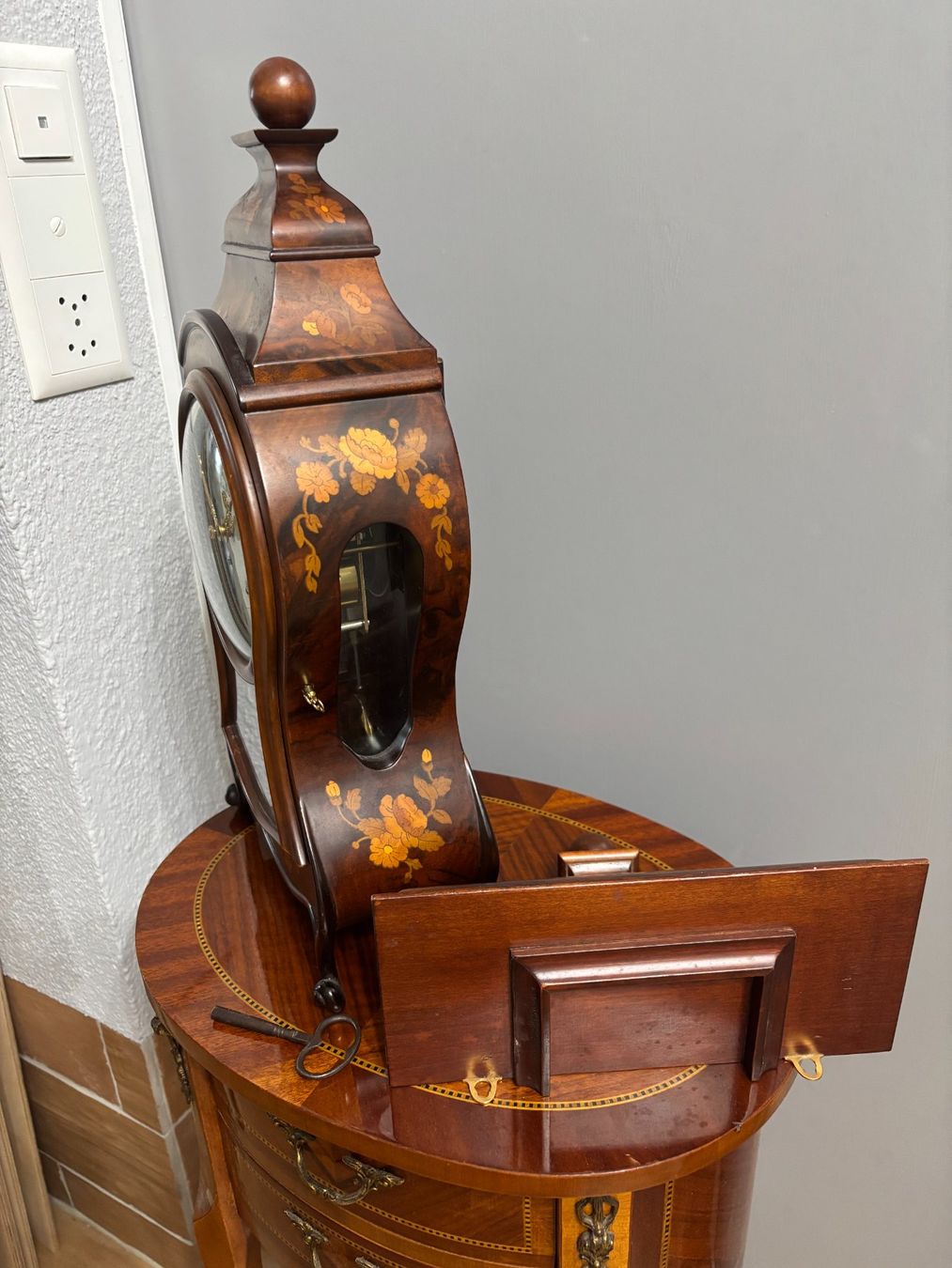Zenith Orologi: Zenith Pendule, Holzgehäuse, funktioniert einwandfrei – Usato da Gränichen venduto da bea_nkz7 1