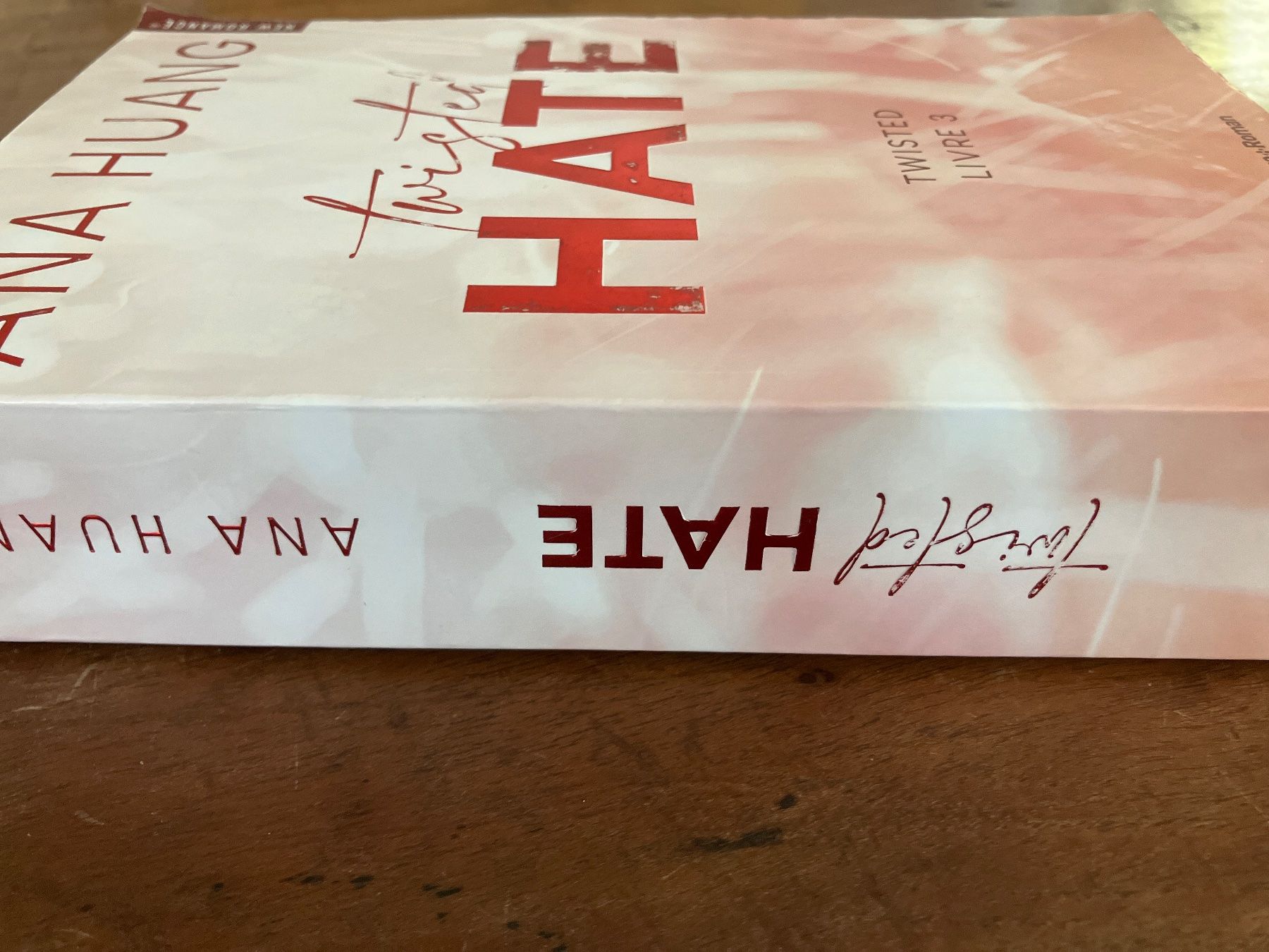 Libri: Twisted Hate - Ana Huang - Livre – Usato da Avenches venduto da Zurcal 2