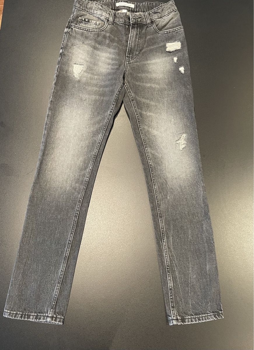 Calvin Klein Pantaloni: Jeans Calvin Klein comme neuf taille 170 cm – Nuovo (secondo la descrizione) da St-Léonard venduto da ptita75