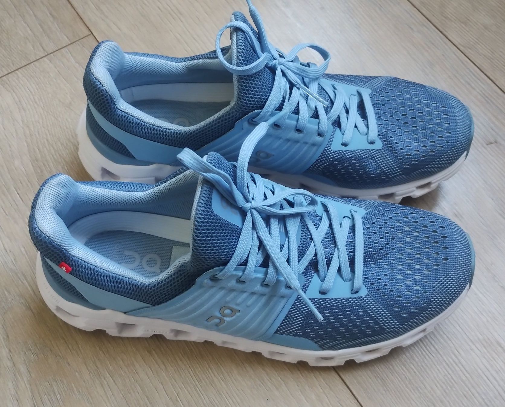On Damenschuhe: on Cloud Schuhe Grösse 39 neu – Gebraucht aus Schiers von bak007 1