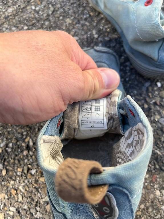 Chaussures garçon: Wildlinge Grösse 29 – D'occasion à Winterthur par Zugvogel13 3