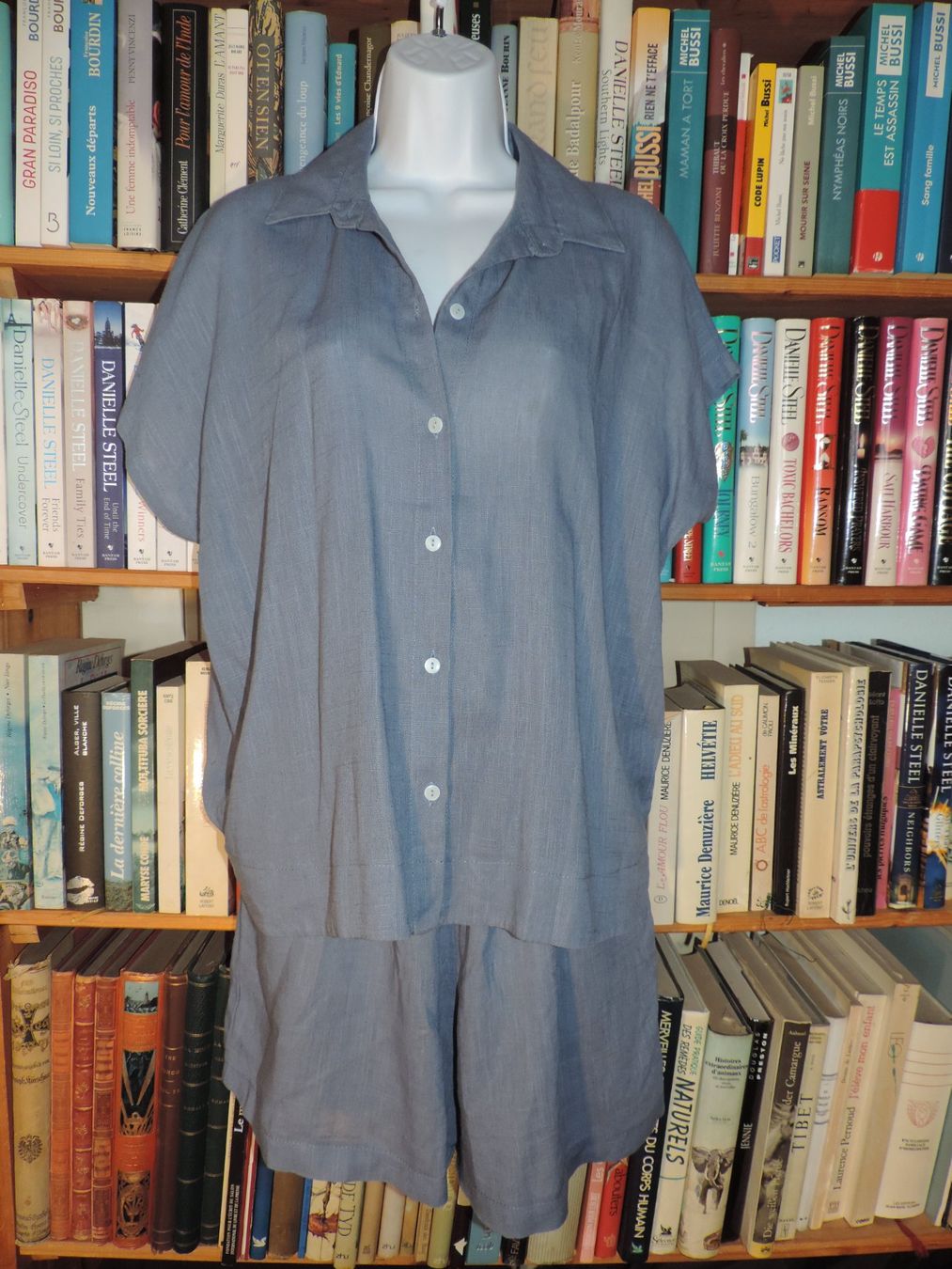 Lots de vêtements: ensemble short chemise bleu gris – D'occasion à Genève par Axelle333 4
